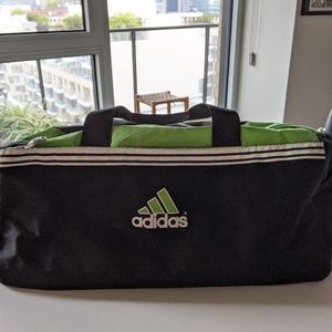 Adidas gym back